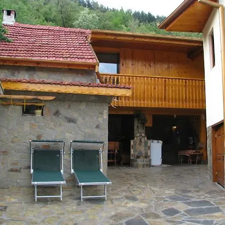 Lazar's Light Guest house *